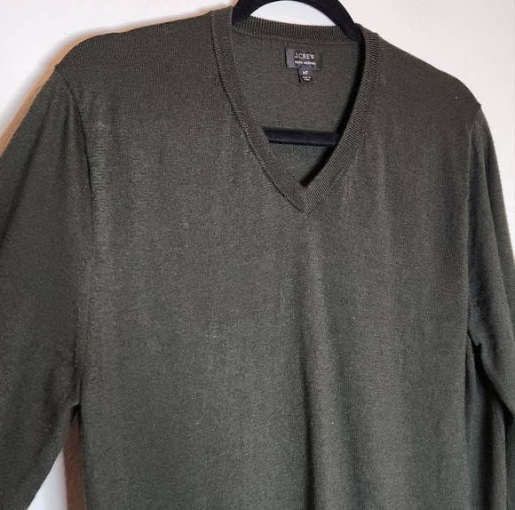 J. Crew MT Merino Wool Men's Green Sweater V-neck Mens Size Medium Tall - Picture 5 of 11